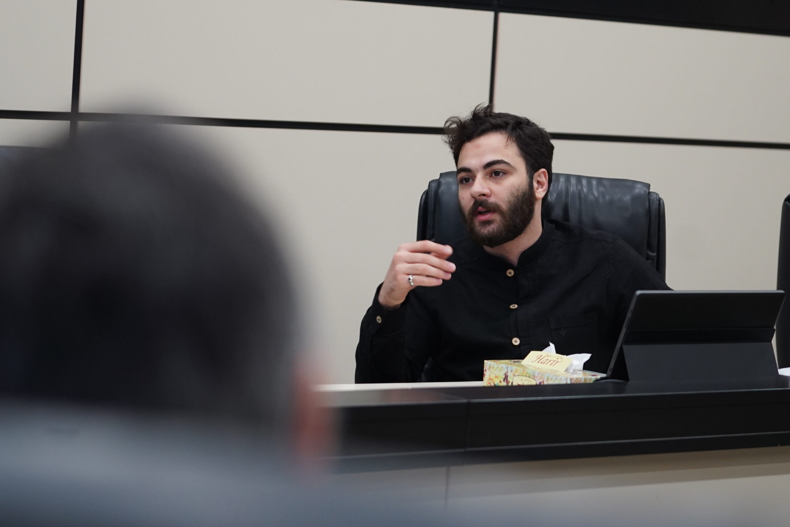 فرایند گزینش و مصاحبه؛ بررسی و گفت‌وگو با داوطلبان